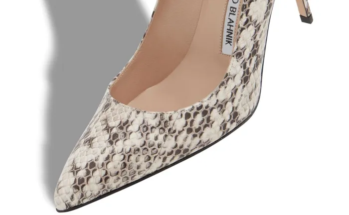 Women BB Manolo Blahnik BB 90 Cream And Brown Snakeskin Pointed Toe Pumps