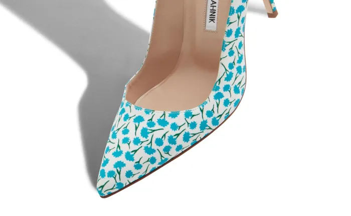 Women BB Manolo Blahnik BB Blue Cotton Floral Pattern Pointed Toe Pumps Women BB Manolo Blahnik BB Blue Cotton Floral Pattern Pointed Toe Pumps