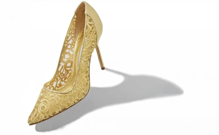 Women BB Manolo Blahnik BBLA Gold Lace Macram Pointed Toe Pumps