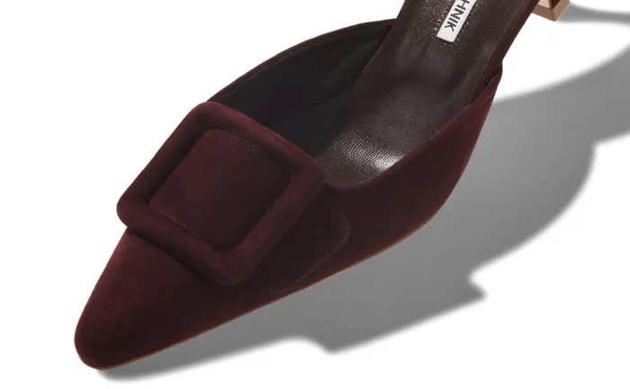 Women Casual Manolo Blahnik MAYSALE Burgundy Suede Kitten Heel Mules Women Casual Manolo Blahnik MAYSALE Burgundy Suede Kitten Heel Mules