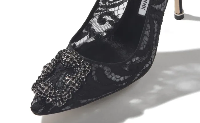 Women Dress Shoes Manolo Blahnik HANGISI LACE Black Lace Jewel Buckle Pumps Women Dress Shoes Manolo Blahnik HANGISI LACE Black Lace Jewel Buckle Pumps
