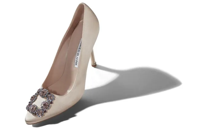 Women Dress Shoes Manolo Blahnik HANGISI VENEZIA Pale Blush Satin Jewel Buckle Pumps Women Dress Shoes Manolo Blahnik HANGISI VENEZIA Pale Blush Satin Jewel Buckle Pumps