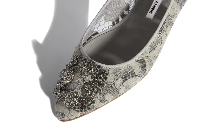 Women Dress Shoes Manolo Blahnik HANGISIFLAT LACE Grey Lace Jewel Buckle Flat Shoes
