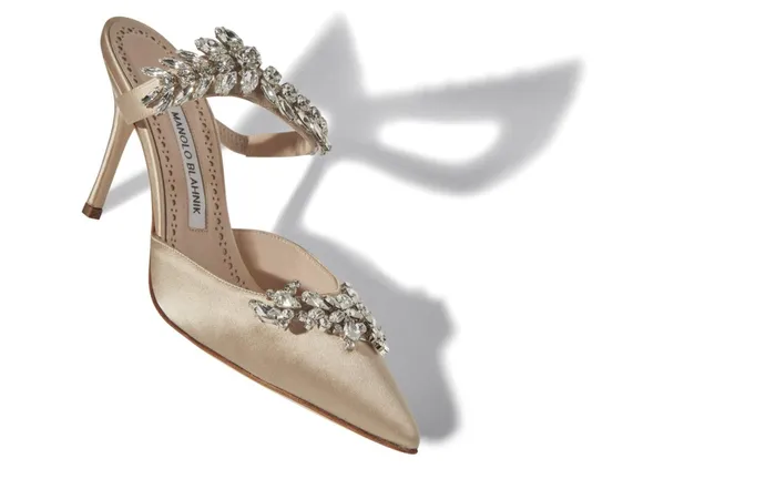 Women Dress Shoes Manolo Blahnik LURUM Champagne Satin Crystal Embellished Mules Women Dress Shoes Manolo Blahnik LURUM Champagne Satin Crystal Embellished Mules