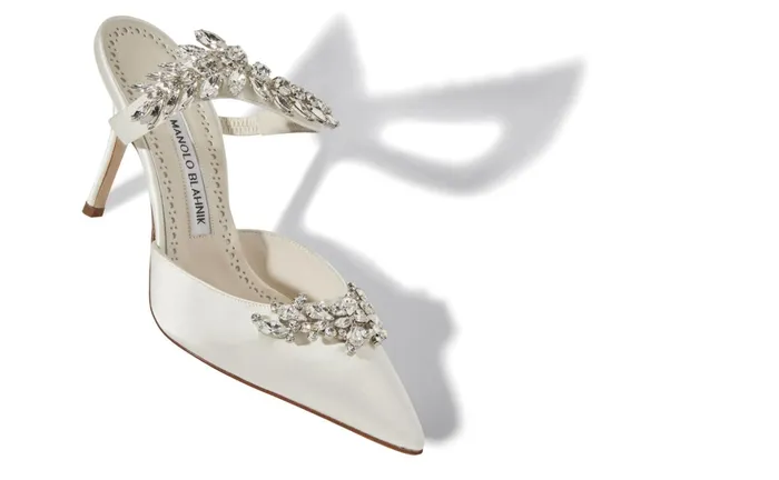 Women Dress Shoes Manolo Blahnik LURUM White Satin Crystal Embellished Mules