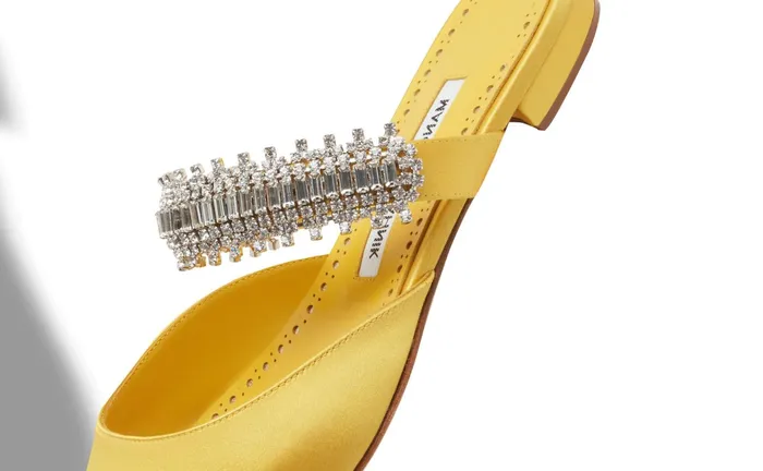 Women Dress Shoes Manolo Blahnik LUTARAFLAT Yellow Satin Crystal Embellished Flat Mules Women Dress Shoes Manolo Blahnik LUTARAFLAT Yellow Satin Crystal Embellished Flat Mules