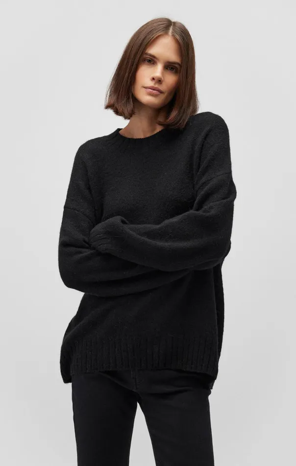 Women Fuzzy Sweater In Black Mavi Jeans Sweaters