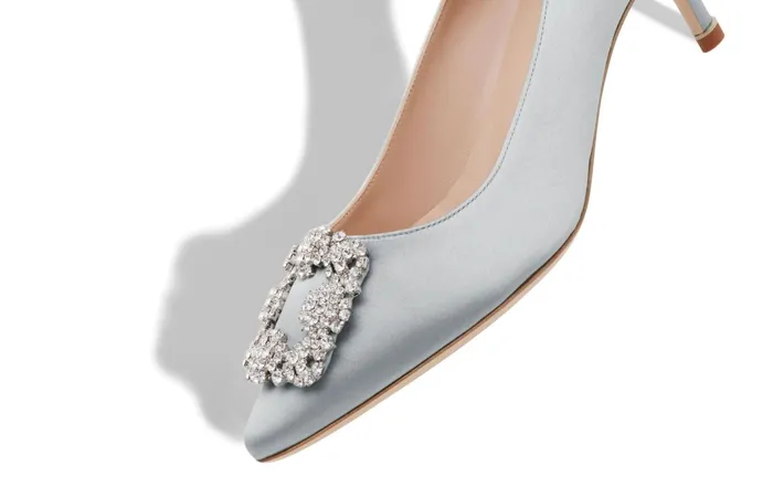 Women Hangisi Manolo Blahnik HANGISI 50 Pale Green Satin Jewel Buckle Pumps