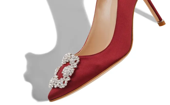 Women Hangisi Manolo Blahnik HANGISI 70 Dark Red Satin Jewel Buckle Pumps Women Hangisi Manolo Blahnik HANGISI 70 Dark Red Satin Jewel Buckle Pumps