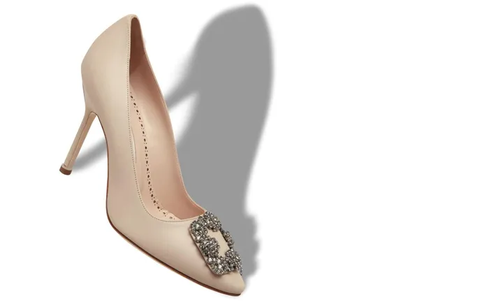 Women Hangisi Manolo Blahnik HANGISI Light Beige Calf Leather Jewel Buckle Pumps