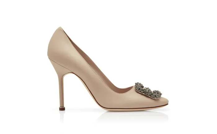 Women Hangisi Manolo Blahnik HANGISI Light Beige Calf Leather Jewel Buckle Pumps