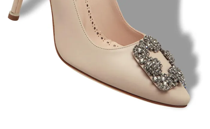 Women Hangisi Manolo Blahnik HANGISI Light Beige Calf Leather Jewel Buckle Pumps