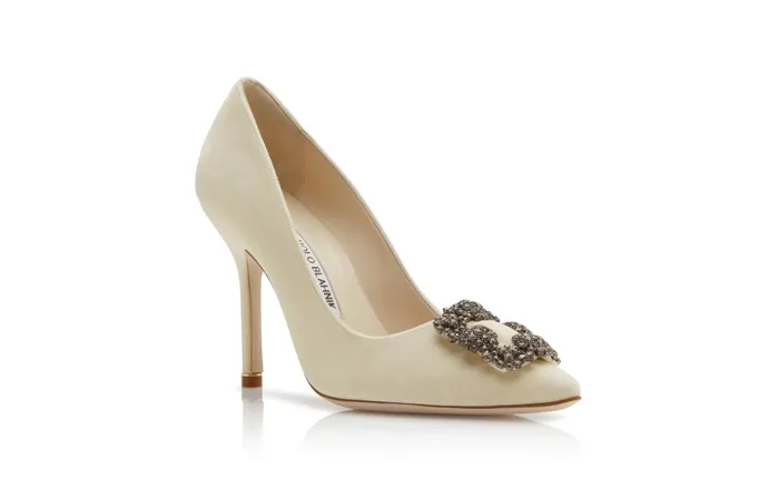 Women Hangisi Manolo Blahnik HANGISI VELVET Cream Velvet Jewel Buckle Pumps