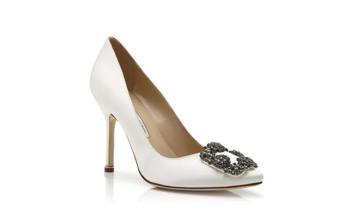 Women Hangisi Manolo Blahnik HANGISI White Satin Jewel Buckle Pumps
