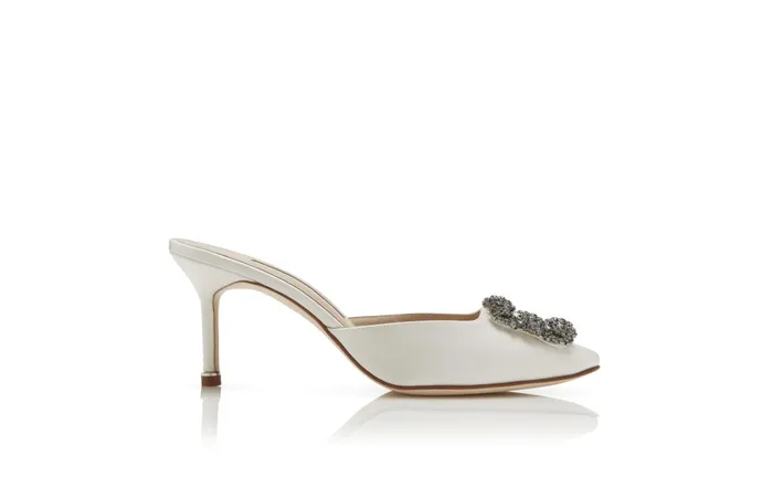 Women Hangisi Manolo Blahnik HANGISIMU OffWhite Satin Jewel Buckle Mules Women Hangisi Manolo Blahnik HANGISIMU OffWhite Satin Jewel Buckle Mules