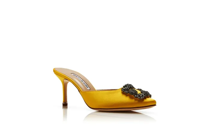 Women Hangisi Manolo Blahnik HANGISIMU Yellow Satin Jewel Buckle Mules