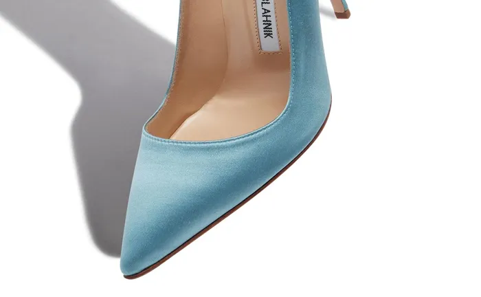 Women High Heels Manolo Blahnik BB Light Blue Satin Pointed Toe Pumps