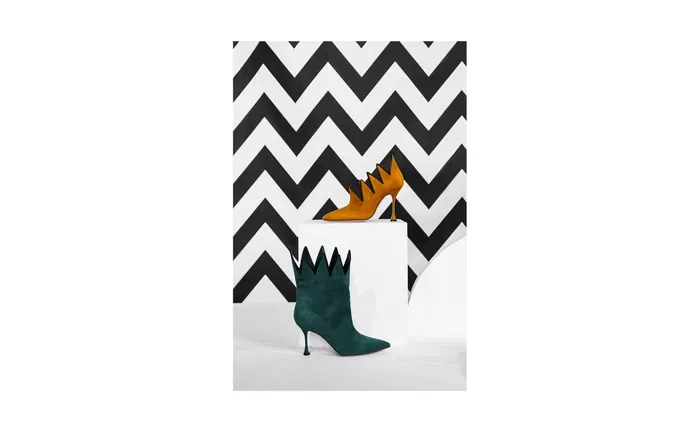 Women High Heels Manolo Blahnik CHICUELO Green Suede Zigzag CutOut Boots