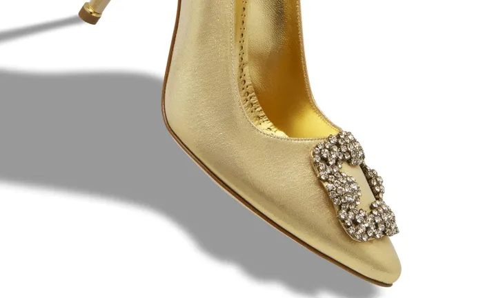 Women High Heels Manolo Blahnik HANGISI Gold Fabric Jewel Buckle Pumps Women High Heels Manolo Blahnik HANGISI Gold Fabric Jewel Buckle Pumps
