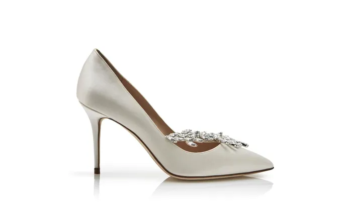 Women High Heels Manolo Blahnik NADIRA White Satin Jewel Buckle Pumps