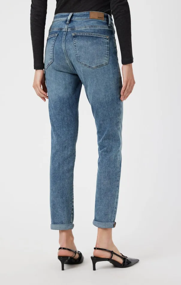 Women Kathleen Slim Boyfriend In Light Used Feather Blue Mavi Jeans Denim