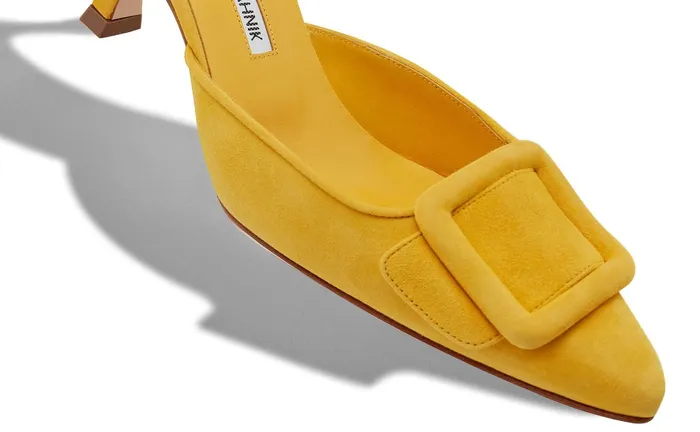 Women Low Heels Manolo Blahnik MAYSALE 50 Yellow Suede Buckle Mules Women Low Heels Manolo Blahnik MAYSALE 50 Yellow Suede Buckle Mules