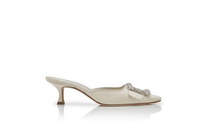 Women Low Heels Manolo Blahnik MAYSALE BRIDE Cream Crepe De Chine Jewel Buckle Mules Women Low Heels Manolo Blahnik MAYSALE BRIDE Cream Crepe De Chine Jewel Buckle Mules