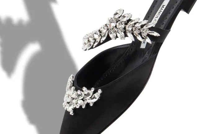 Women Lurum Manolo Blahnik LURUMFLAT Black Satin Crystal Embellished Flat Mules Women Lurum Manolo Blahnik LURUMFLAT Black Satin Crystal Embellished Flat Mules
