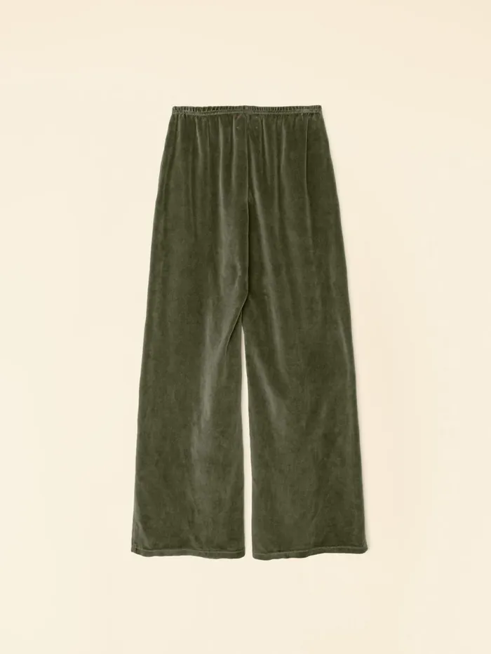 XRENA Olivine Mavis Velour Sweatpant Women Sweats and Tees